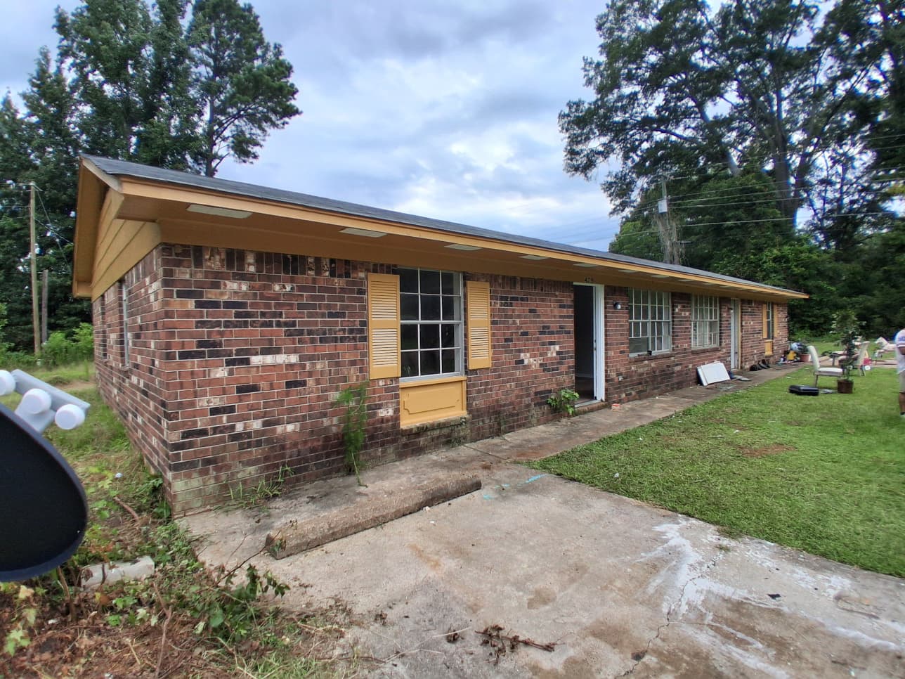 Exterior 7